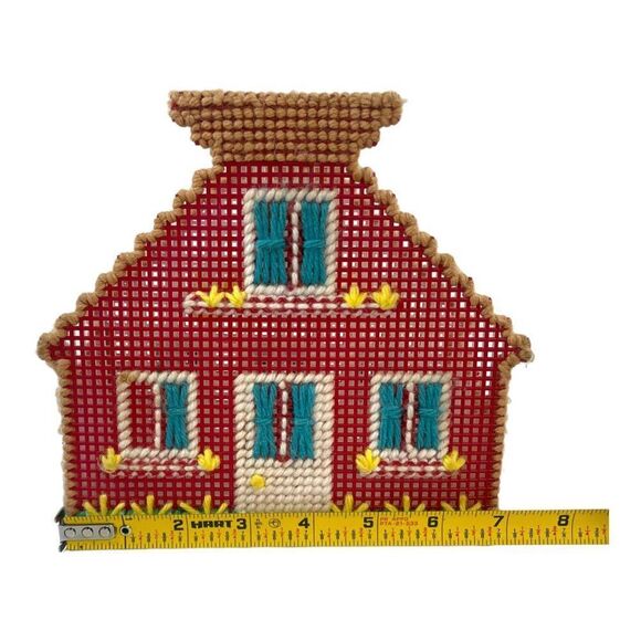 Handmade Plastic Canvas Red House Napkin Holder Country Cottage Core Boho Kitsch - Picture 9 of 9
